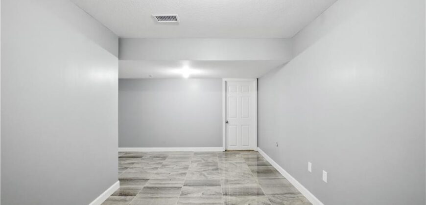 10838 N Bristol Avenue, Kansas City, MO 64156