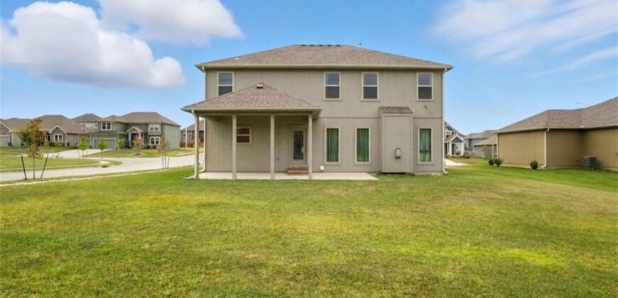 10838 N Bristol Avenue, Kansas City, MO 64156