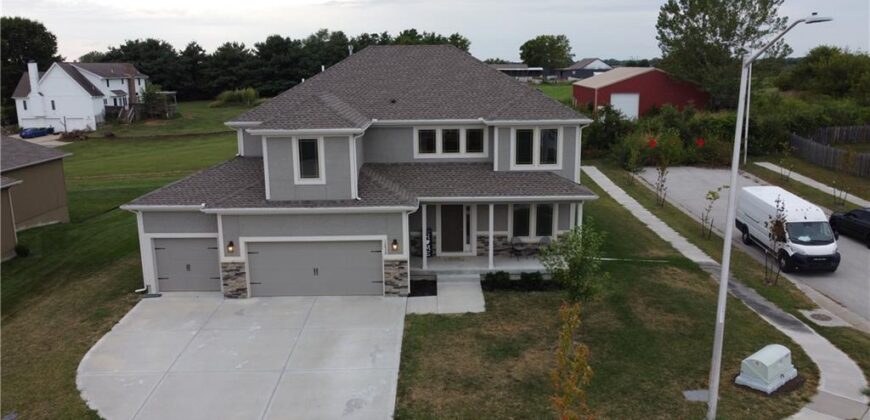 10838 N Bristol Avenue, Kansas City, MO 64156