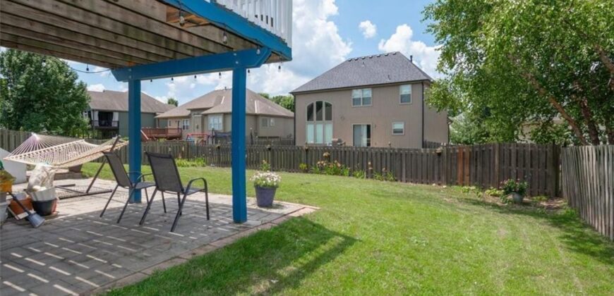 8812 N Cosby Avenue, Kansas City, MO 64154