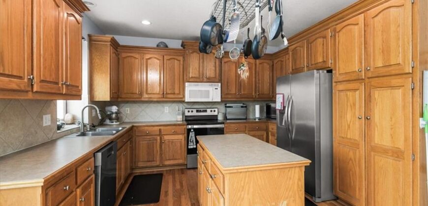 8812 N Cosby Avenue, Kansas City, MO 64154