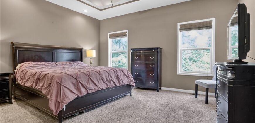 9220 N Dawn Avenue, Kansas City, MO 64154