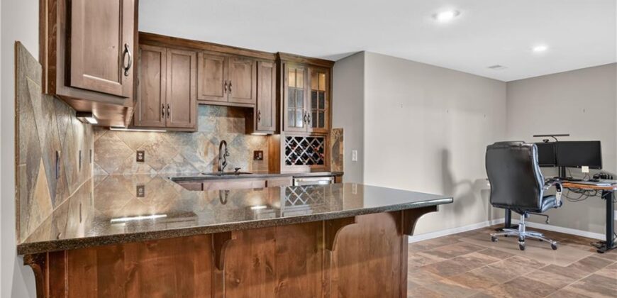 9220 N Dawn Avenue, Kansas City, MO 64154