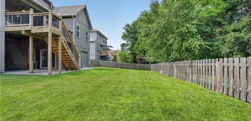 9220 N Dawn Avenue, Kansas City, MO 64154
