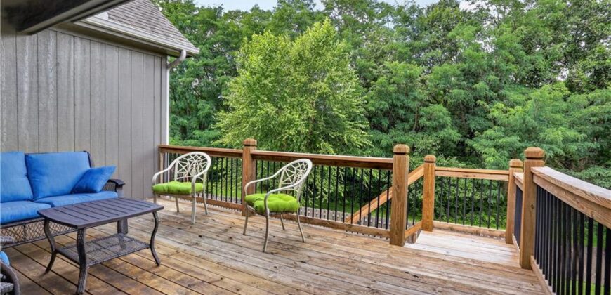 9220 N Dawn Avenue, Kansas City, MO 64154
