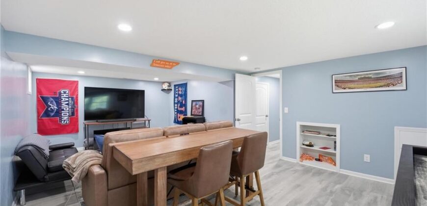 1605 NE 69th Terrace, Gladstone, MO 64118
