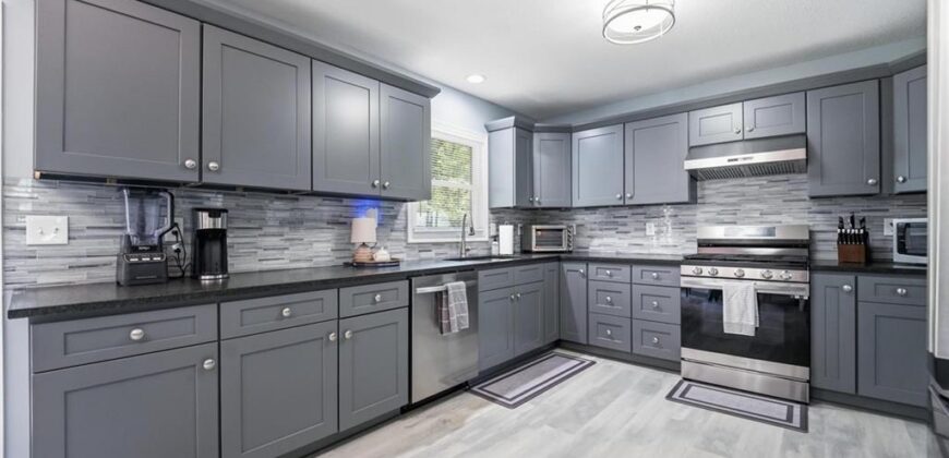 1605 NE 69th Terrace, Gladstone, MO 64118