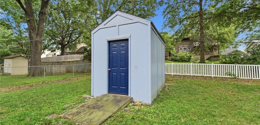 1605 NE 69th Terrace, Gladstone, MO 64118