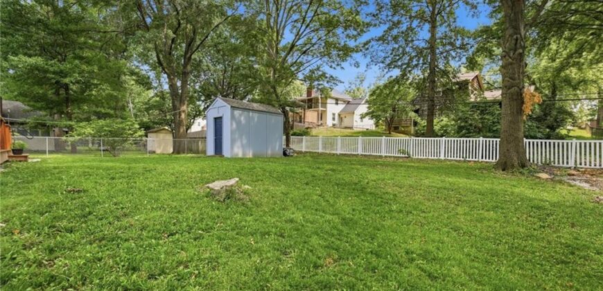 1605 NE 69th Terrace, Gladstone, MO 64118
