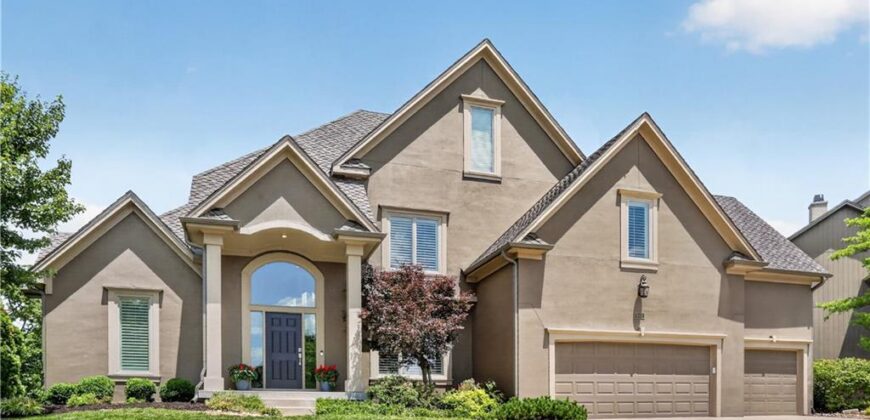 8101 Park View Drive, Parkville, MO 64152