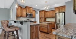 8101 Park View Drive, Parkville, MO 64152