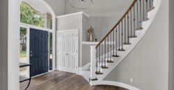 8101 Park View Drive, Parkville, MO 64152