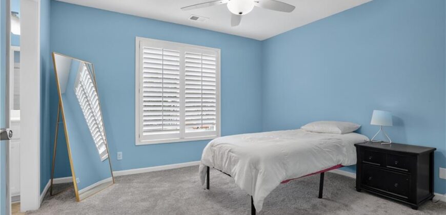 8101 Park View Drive, Parkville, MO 64152