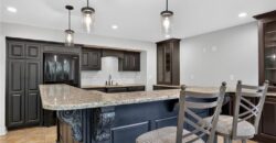 8101 Park View Drive, Parkville, MO 64152