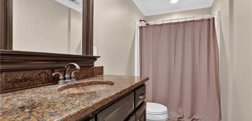8101 Park View Drive, Parkville, MO 64152