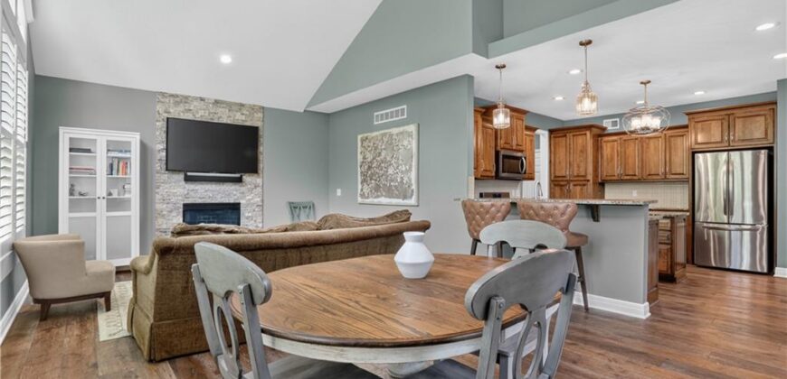 8101 Park View Drive, Parkville, MO 64152