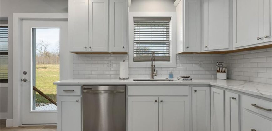 22612 N Prestige Drive, Holt, MO 64048