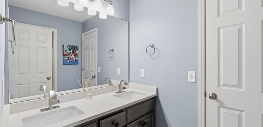 1550 CARRIAGE Circle, Liberty, MO 64068