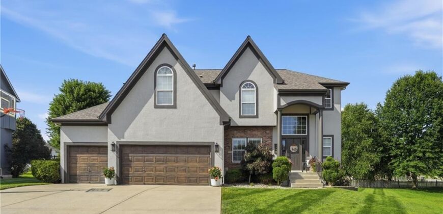 1550 CARRIAGE Circle, Liberty, MO 64068
