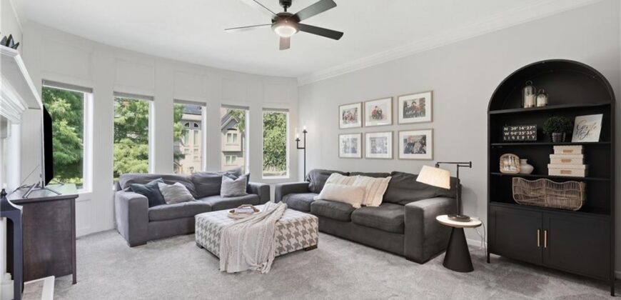 1550 CARRIAGE Circle, Liberty, MO 64068