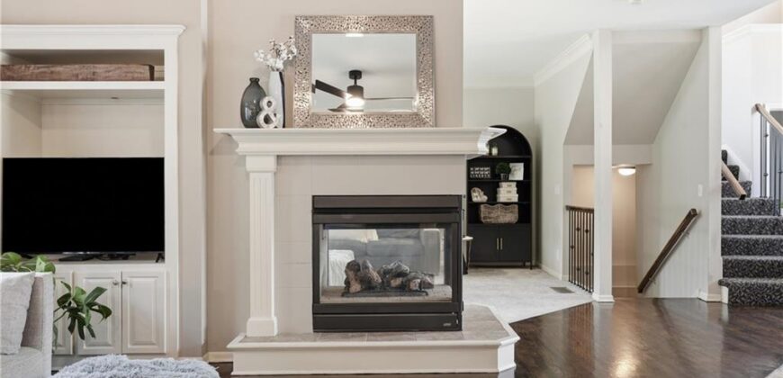 1550 CARRIAGE Circle, Liberty, MO 64068