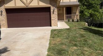 201 NW 79th Terrace, Kansas City, MO 64118