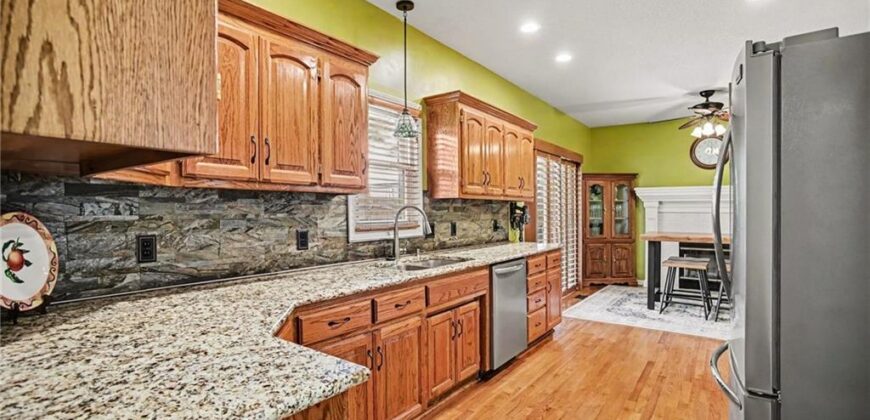 304 Shannon Avenue, Smithville, MO 64089