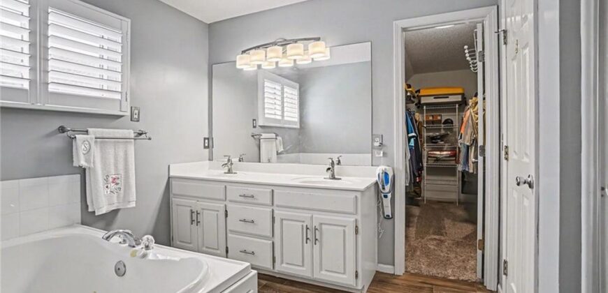 304 Shannon Avenue, Smithville, MO 64089