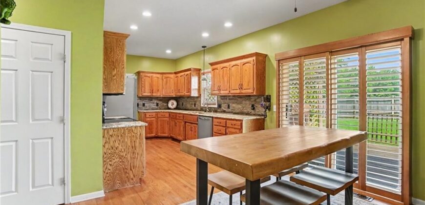 304 Shannon Avenue, Smithville, MO 64089