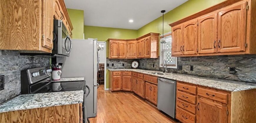 304 Shannon Avenue, Smithville, MO 64089