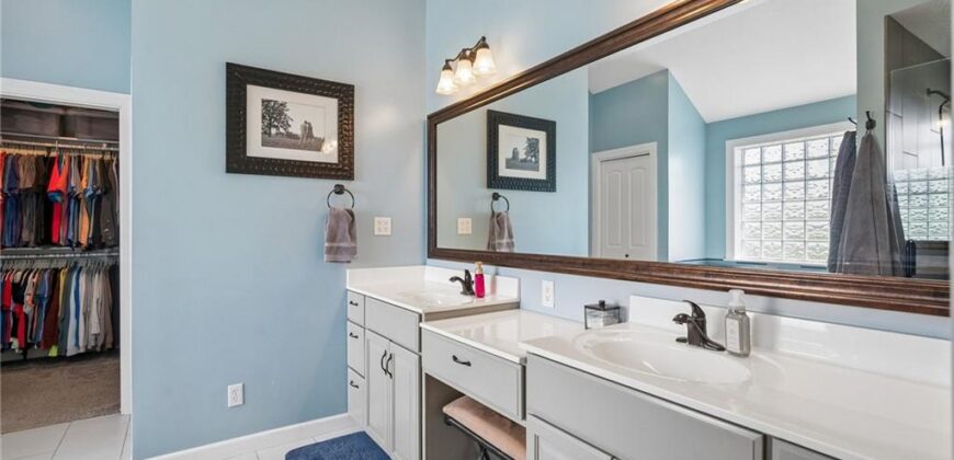 14691 N Lewis Avenue, Liberty, MO 64068