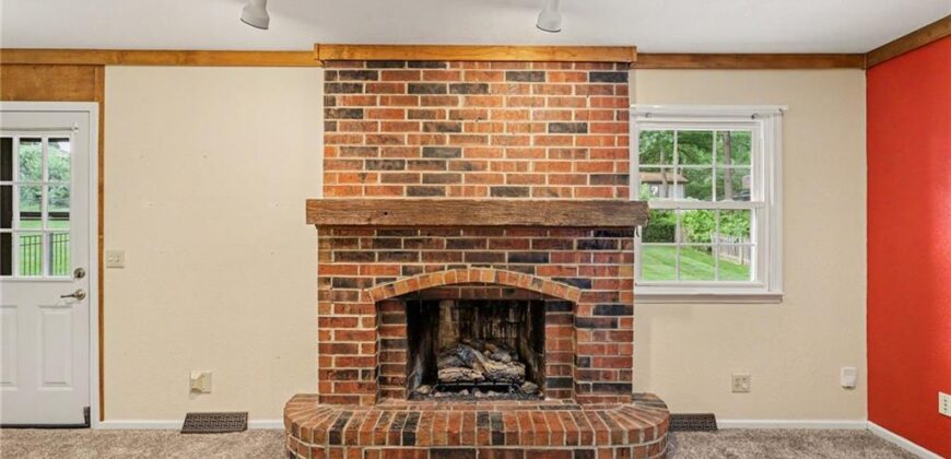 419 Gordon Drive, Liberty, MO 64068