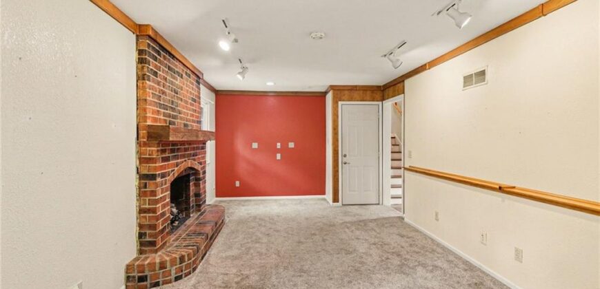 419 Gordon Drive, Liberty, MO 64068