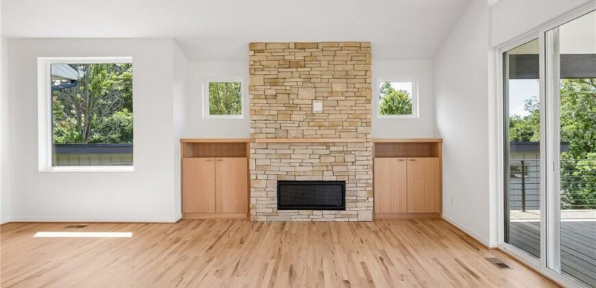 5870 Chateau Court, Parkville, MO 64152