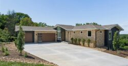 5870 Chateau Court, Parkville, MO 64152