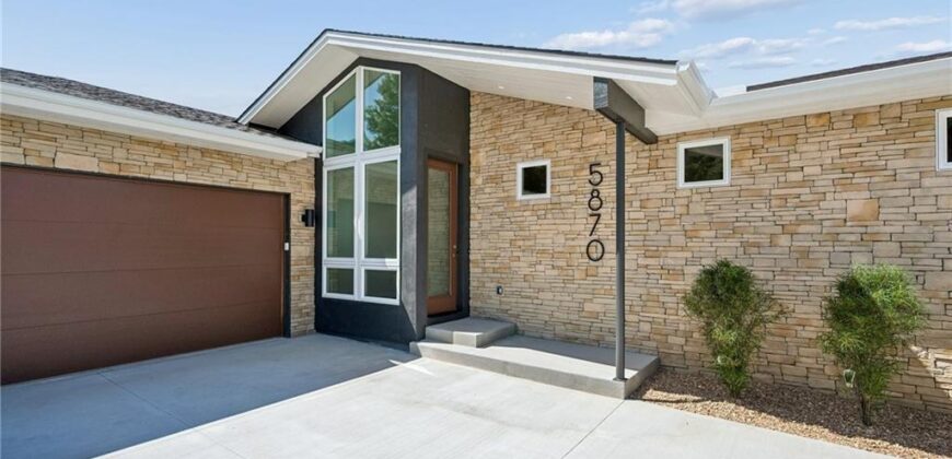5870 Chateau Court, Parkville, MO 64152