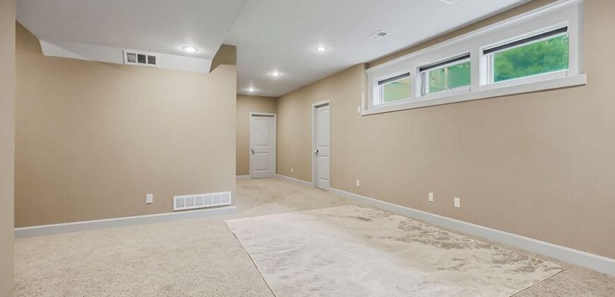 14175 NW 68th Street, Parkville, MO 64152