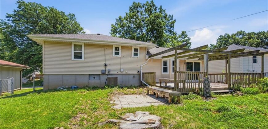 5614 N Tullis Avenue, Kansas City, MO 64119