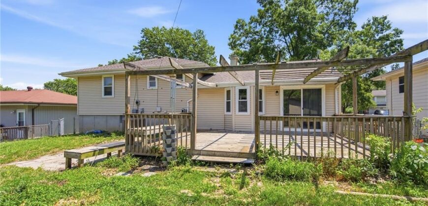 5614 N Tullis Avenue, Kansas City, MO 64119