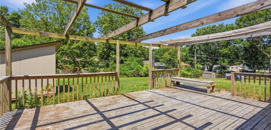 5614 N Tullis Avenue, Kansas City, MO 64119