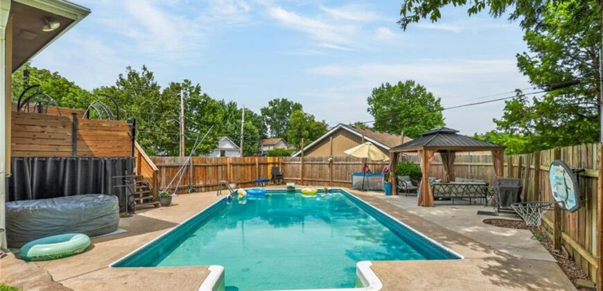 7511 N BROOKLYN Avenue, Gladstone, MO 64118