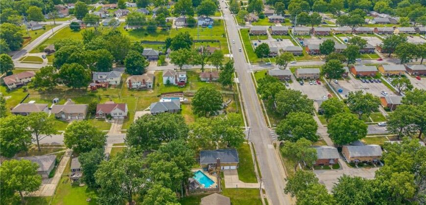 7511 N BROOKLYN Avenue, Gladstone, MO 64118