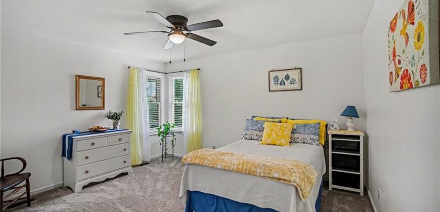 1538 Canterbury Lane, Liberty, MO 64068