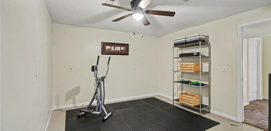 1538 Canterbury Lane, Liberty, MO 64068