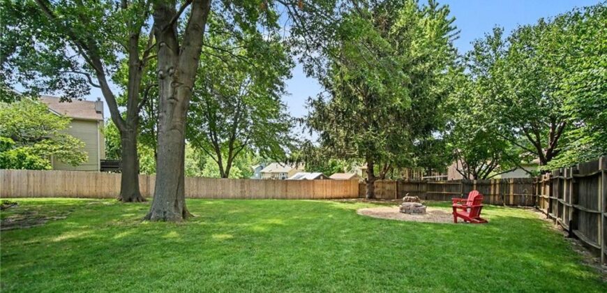 1538 Canterbury Lane, Liberty, MO 64068