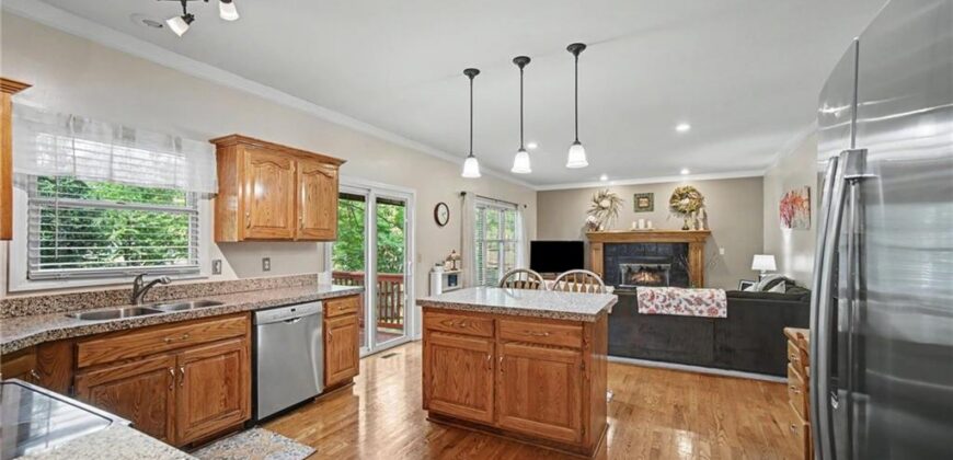 1538 Canterbury Lane, Liberty, MO 64068