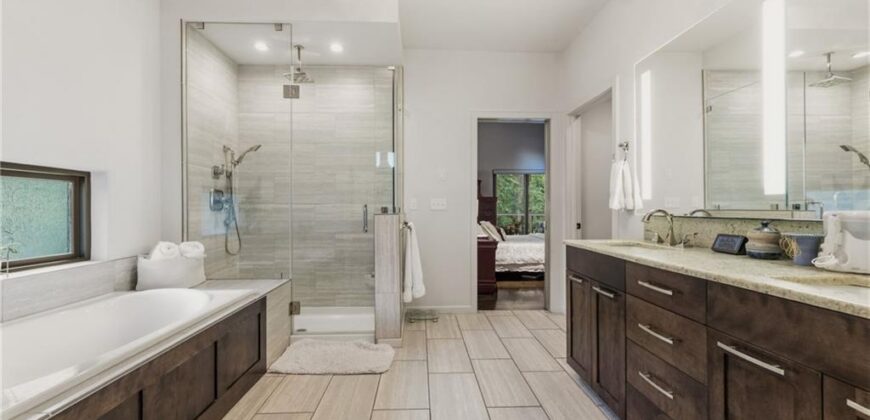 612 NW 40th Terrace, Kansas City, MO 64116