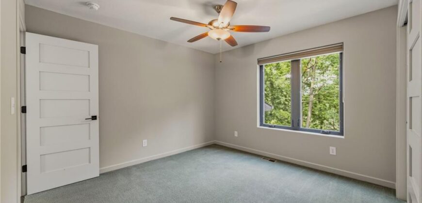 612 NW 40th Terrace, Kansas City, MO 64116