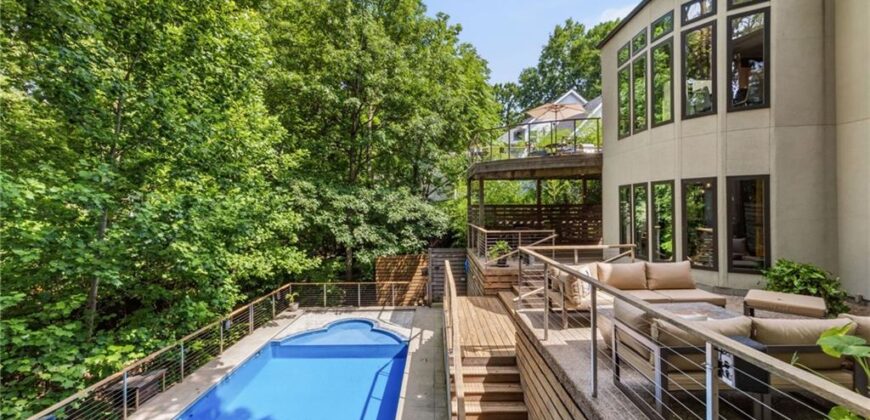 612 NW 40th Terrace, Kansas City, MO 64116