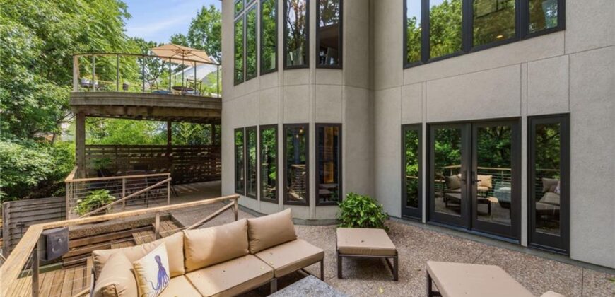612 NW 40th Terrace, Kansas City, MO 64116